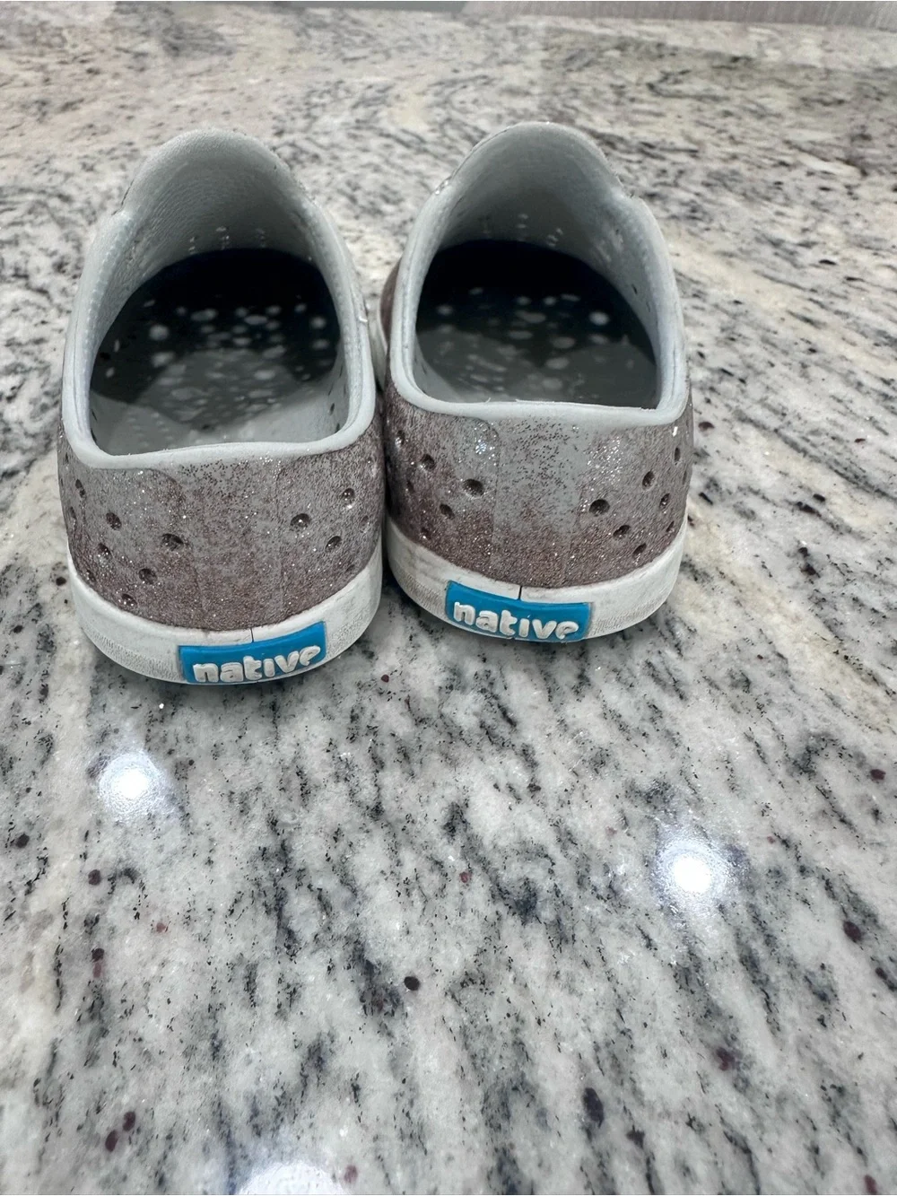 Native Shoes Jefferson Toddler Gold Glitter Slip On Size 5